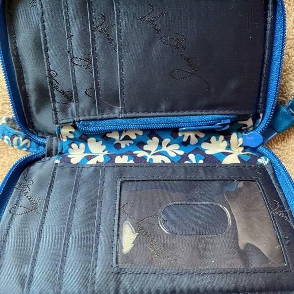 Very Bradley Carry It All Wristlet - Picture 3 of 13